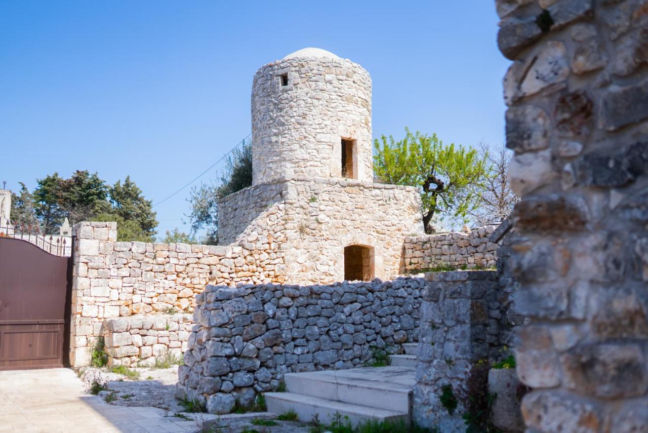 Masseria Montepaolo Dimora Di Charme กอนแวร์ซาโน ภายนอก รูปภาพ