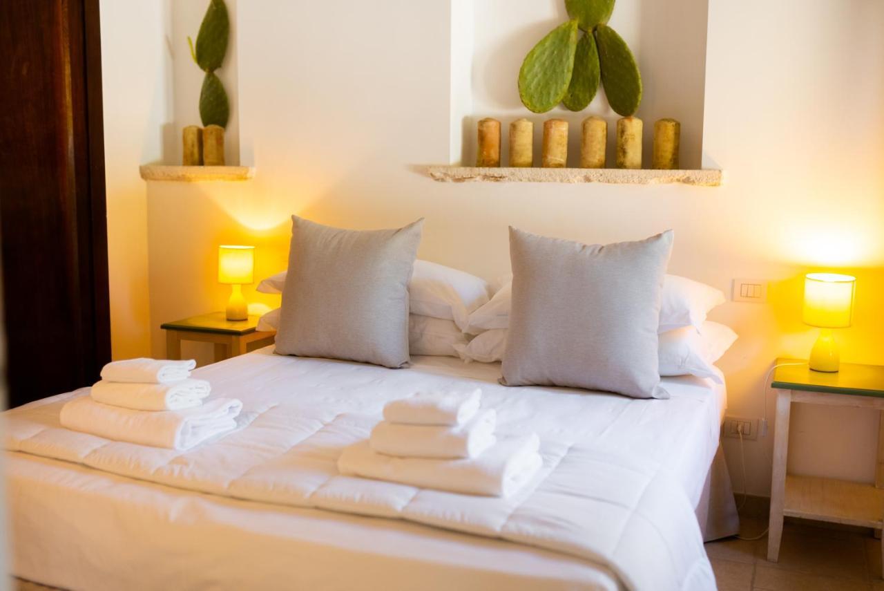Masseria Montepaolo Dimora Di Charme กอนแวร์ซาโน ภายนอก รูปภาพ