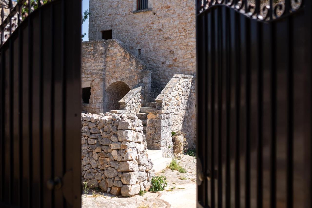 Masseria Montepaolo Dimora Di Charme กอนแวร์ซาโน ภายนอก รูปภาพ
