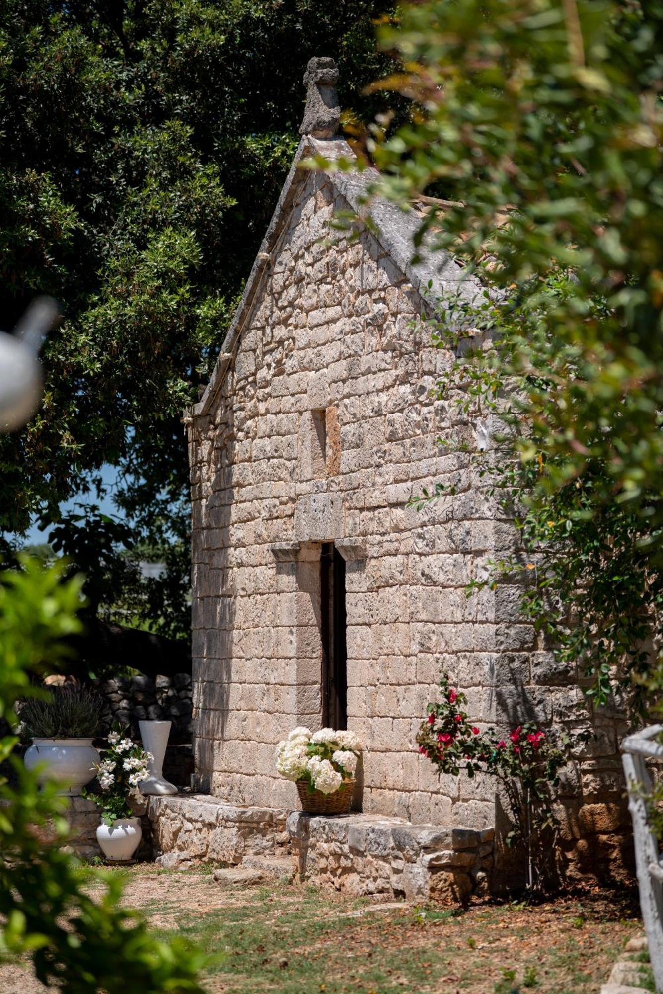 Masseria Montepaolo Dimora Di Charme กอนแวร์ซาโน ภายนอก รูปภาพ