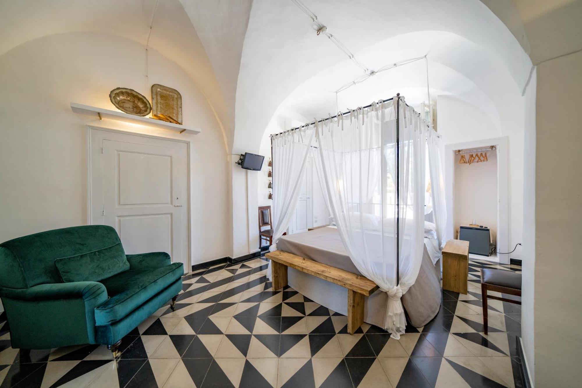 Masseria Montepaolo Dimora Di Charme กอนแวร์ซาโน ภายนอก รูปภาพ