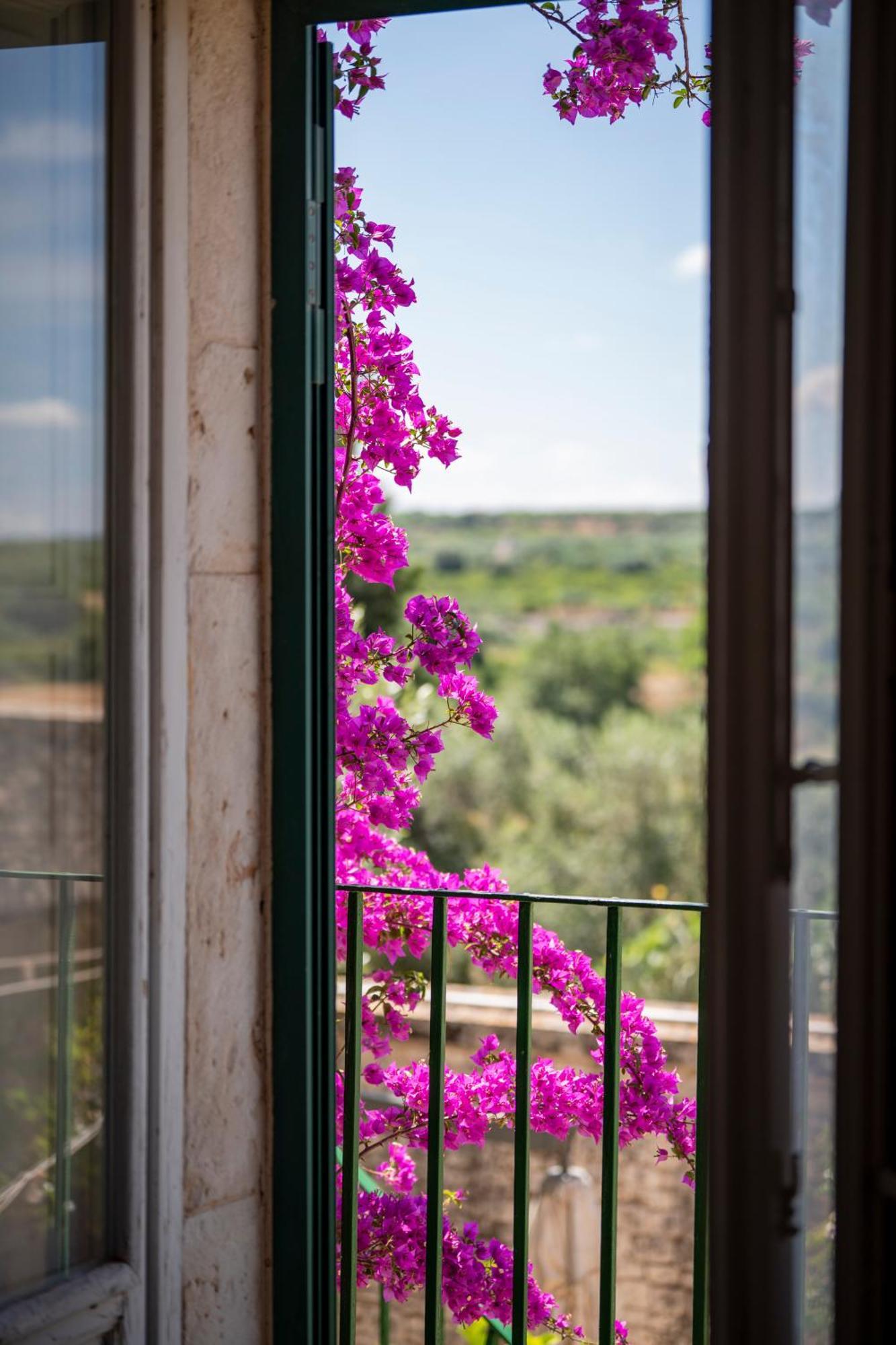 Masseria Montepaolo Dimora Di Charme กอนแวร์ซาโน ภายนอก รูปภาพ